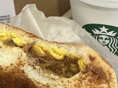 烧汁风味猪肉滑蛋芝士包-星巴克(天津有巢公馆店)