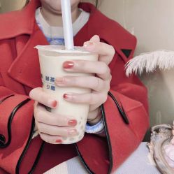 -VIVI BEAUTY  美甲美睫皮肤管理中心