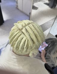 -PE SALON