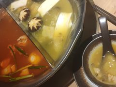 红颜花胶鸡锅-湊湊火锅·茶憩(杭州湖滨银泰in77店)