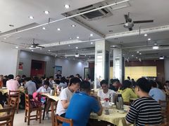 大堂-红色湘菜馆(春风店)