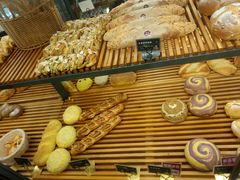 -焙丽拾光(麦凯乐直营店)