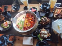 -湊湊火锅·茶憩(南京东路悦荟店)