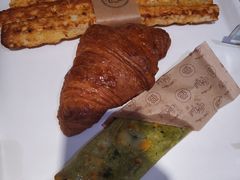 法式传统羊角面包-巴黎贝甜(阳光上东店)