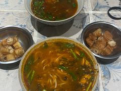 -粉八·云南米线·建水烧烤(常熟路店)