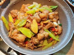 嫩子姜烧牛蛙-吃饭皇帝大(解放西路店)