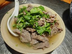 -大众跷脚牛肉馆·非遗传承单位(峨眉山店)
