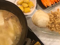 -鲜入围煮花胶鸡海鲜火锅