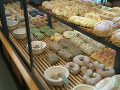 -焙丽拾光(麦凯乐直营店)