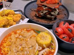 -W COLLECTIVE  DESSERT SHOP