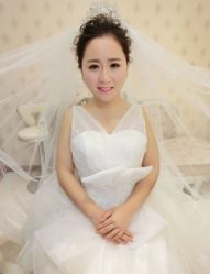 -艾米丽婚纱礼服