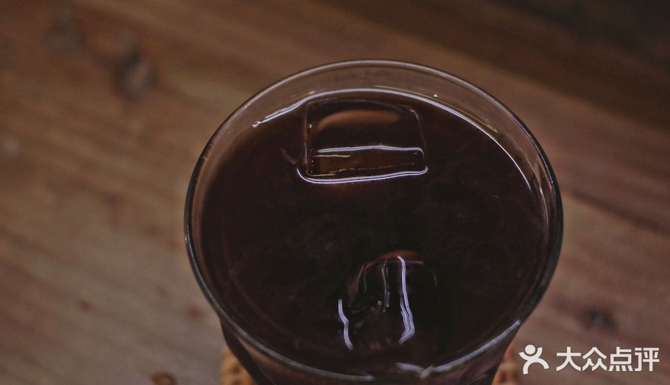 成都 | 新店 | 书店，让时间静止，让手不释卷。