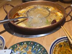 -洱火云南酸菜牛肉火锅(石景山当代商城店)