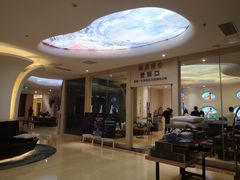 -皇马海口湾海景酒店(万绿园秀英港店)