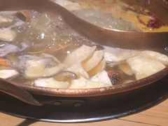 -洱火云南酸菜牛肉火锅(石景山当代商城店)