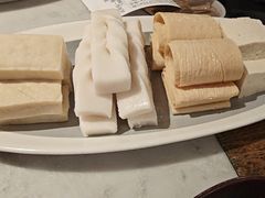 -尚尚仙·酸汤猪手·猪肚鸡火锅(华联万柳购物中心店)