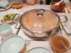 -黄记煌三汁焖锅(新佳丽江汉路店)