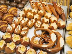 -Dough&Joe团憩(瑞虹天地月亮湾店)