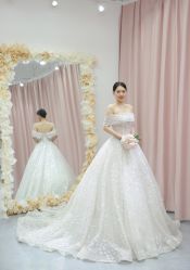 -LOVE SHINE婚纱·红鼎庄龙凤褂·妈妈装定制