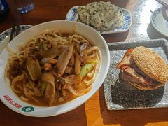 -老天桥酱肉烧饼夹肘子(天桥店)