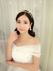 -艾米丽婚纱礼服