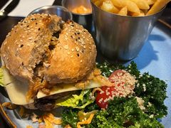 香浓蘑菇牛肉汉堡-blue frog蓝蛙(长泰广场店)