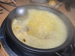 -一朵菌·野生菌探索家火锅(南亚店)
