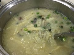 鱼蓉螺肉笋丝粥-独树塱农庄
