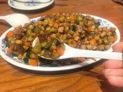 -老天桥酱肉烧饼夹肘子(天桥店)