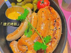 -SPACELAB失重餐厅(世纪汇店)