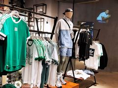 -阿迪达斯(武林银泰三叶草店)