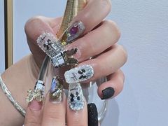 -群丽化妆摄影美甲纹绣培训学校