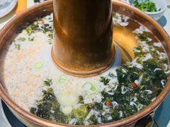 -洞庭洲·防空洞火锅·铜锅涮肉·烧烤(新百广场店)