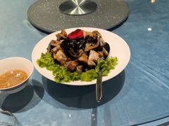 -海派美食·家宴海鲜青岛菜·石锅鲽鱼头(东方城店)