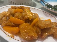 锅包肉-品味居·首店·大连鲜活海鲜大连菜(东港店)