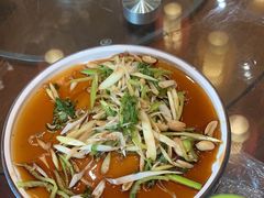 -东来菜馆•手抓海鲜家常菜•海鲜锅贴(鸽子窝店)