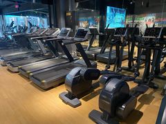 -VLines耀能运动24小时·月付制健身(京广桥店)