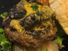 球馆汉堡-HIGH FIVE哈福手工汉堡(桂林路店)