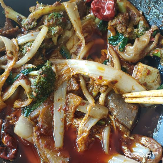 陆小鹿家麻辣香锅(新华园小区店)