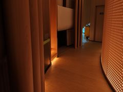 -涨巢·潮玩水疗局