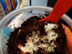 奥利奥曲奇奶茶-蜜雪冰城·冰淇淋与茶(长郡中学店)