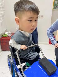 -阿朵拉儿童发型设计(金狮广场店)