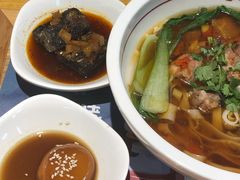 老长沙臭豆腐-呷佬·长沙手工米粉(金沙江路店)