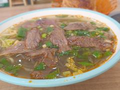 -淮南牛肉汤米线