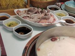 -洪氏嗨捞·猪肚鸡火锅(阳光天地店)