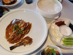 精品烤鸭-悦江(梅奔中心店)