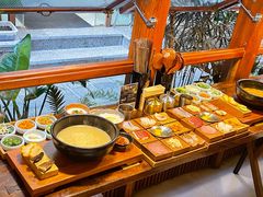-银米·云南传统过桥米线(双廊黑金冠店)