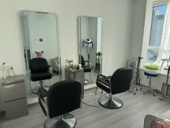 -LILI·HAIR SALON理理造型