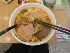 -蒙自源米线大王(花园城商场店)