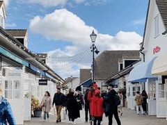 -伦敦比斯特购物村